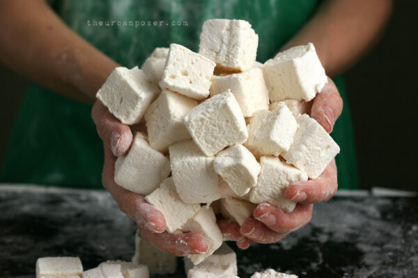 S'mores Roundup at Titus 2 Homemaker -- Rustic Homemade Marshmallows from Urban Poser #t2hmkr