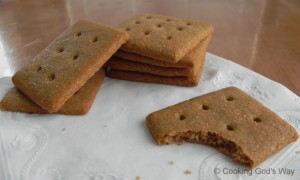S'mores Roundup at Titus 2 Homemaker -- Whole Wheat Honey Grahams from Cooking God's Way #t2hmkr