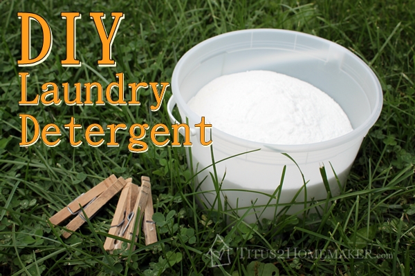 DIY Laundry Detergent (laundry powder recipe) -- Titus 2 Homemaker #t2hmkr #diy #cleaning #essentialoil