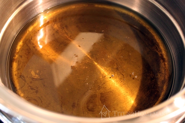 Making solid lotion is as simple as measure, mix, and pour! -- Titus 2 Homemaker #t2hmkr #diy