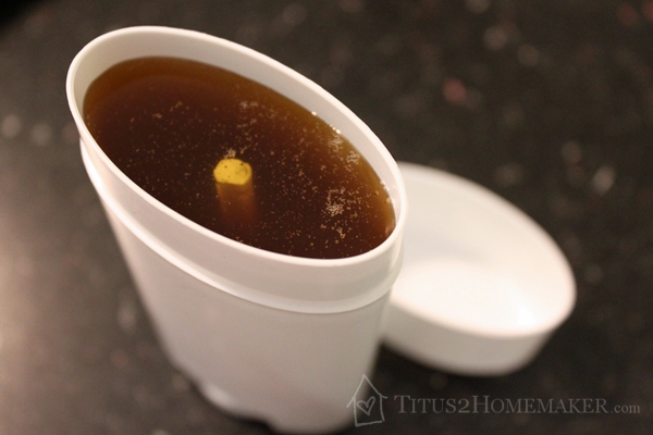 Making solid lotion is as simple as measure, mix, and pour! -- Titus 2 Homemaker #t2hmkr #diy