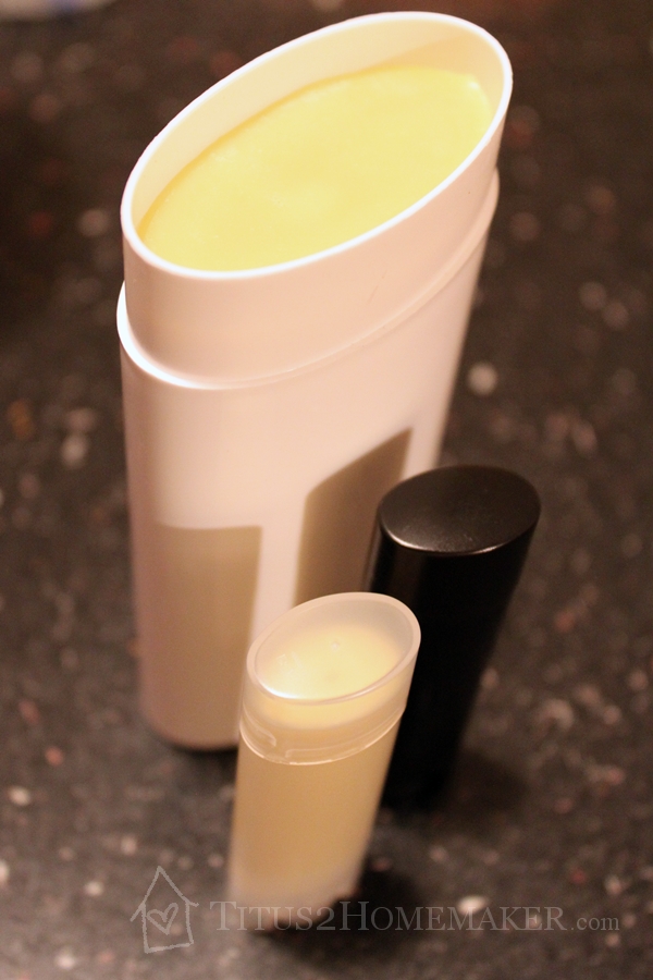 Making solid lotion is as simple as measure, mix, and pour! -- Titus 2 Homemaker #t2hmkr #diy