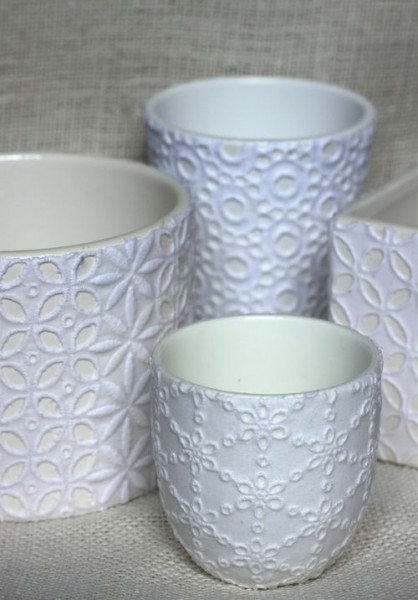 DIY: Gift Basket Containers to Make (roundup) -- Titus 2 Homemaker (lace-decoupaged containers from Urban Comfort) #t2hmkr